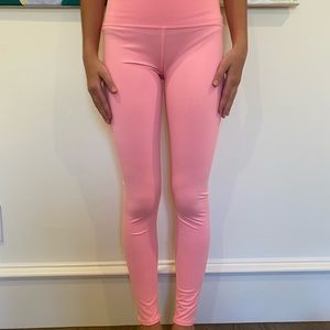 COPY - Parisian Pink high waisted alo leggings